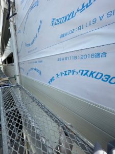 防水シート貼り