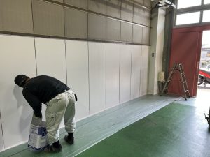 仕上げ塗装